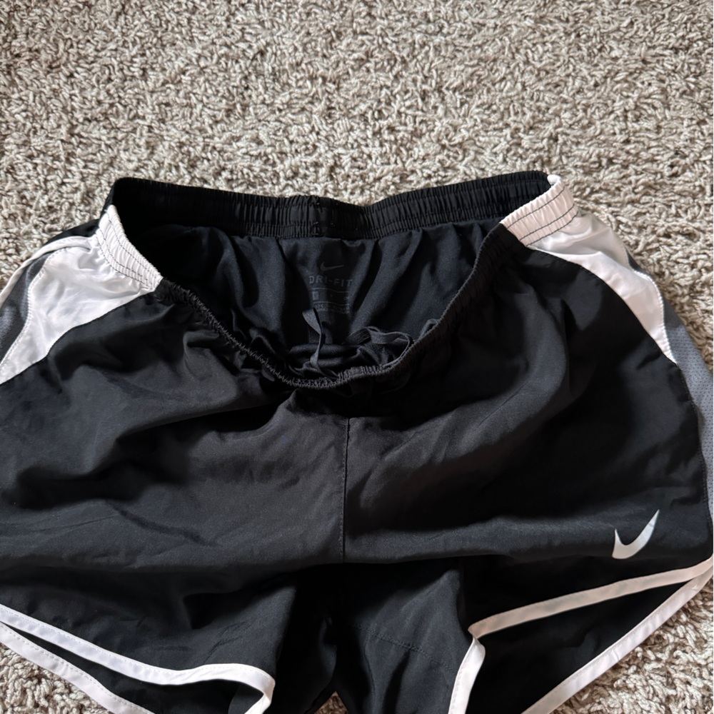 Nikes womans running shorts black size small